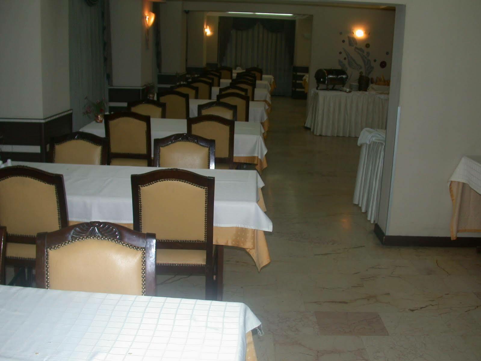 Hotel Kocaman İzmir Ngoại thất bức ảnh