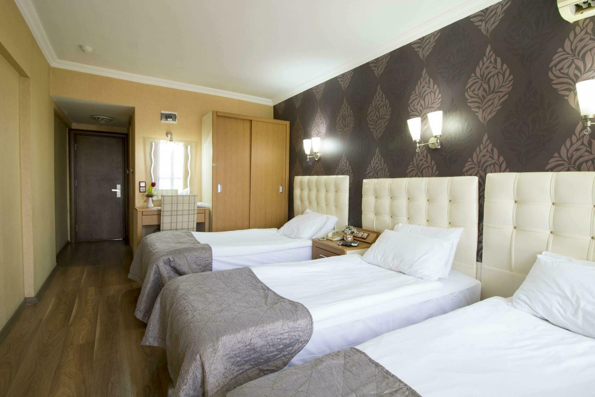 Hotel Kocaman İzmir Ngoại thất bức ảnh